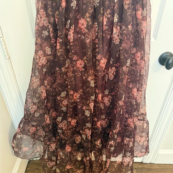 ALTAR'D STATE Valentina Ruffle Floral Maxi
Maroon Dress, Size Medium-F2 - Picture 5 of 8